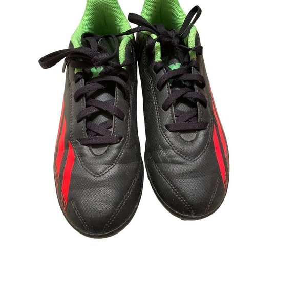 Adidas Black Red Stripe Lace Up Kids Cleats Sz 4 - Picture 2 of 7